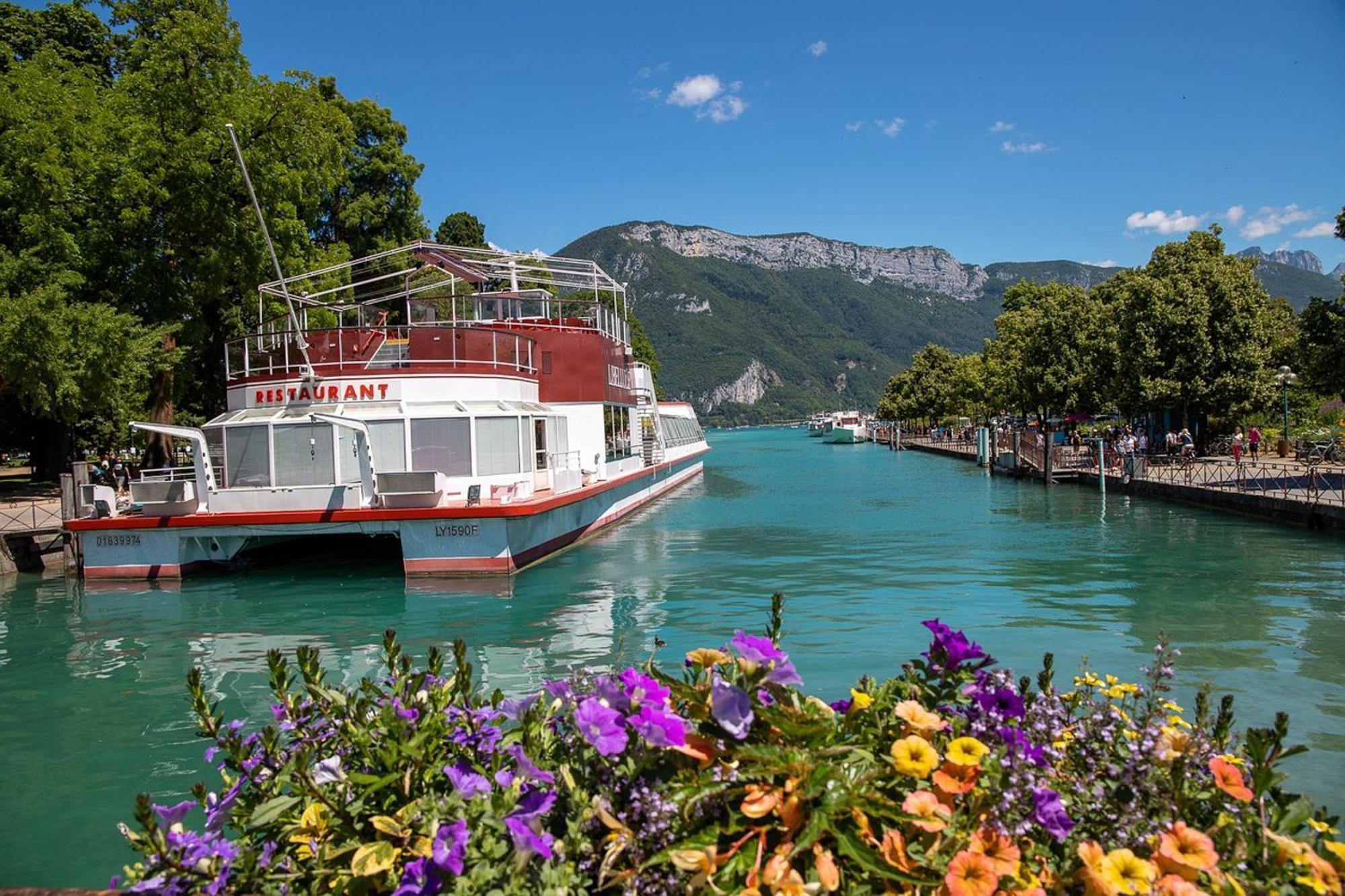 Le Bleu Du Lac 3 Etoiles - Secteur Recherche, Calme & Familiale, A 300M Du Lac & De La Vieille Ville, Garage Prive Annecy Eksteriør billede